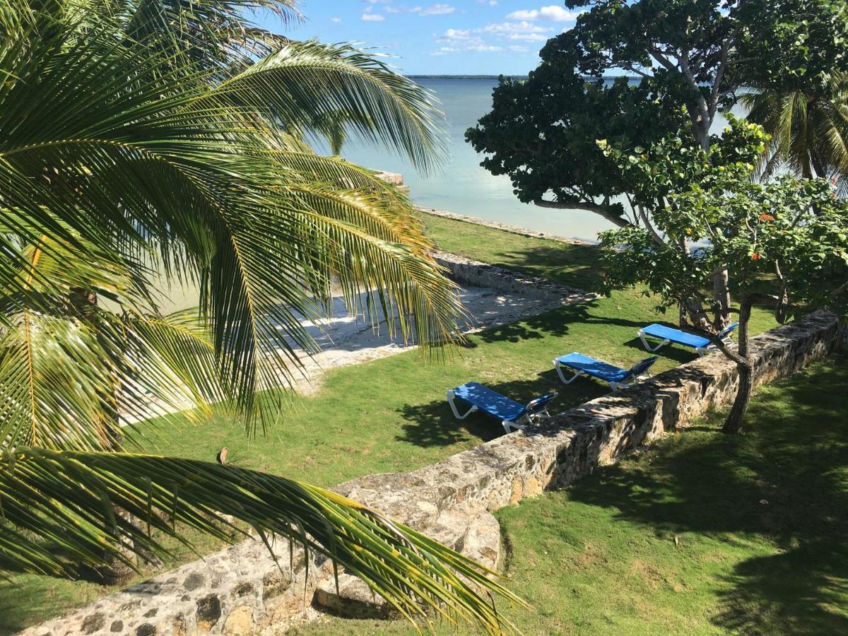 Almond Tree Hotel Resort Corozal Exterior photo