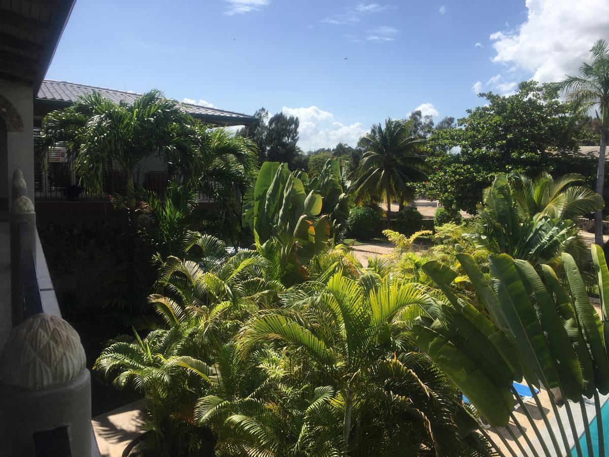 Almond Tree Hotel Resort Corozal Exterior photo